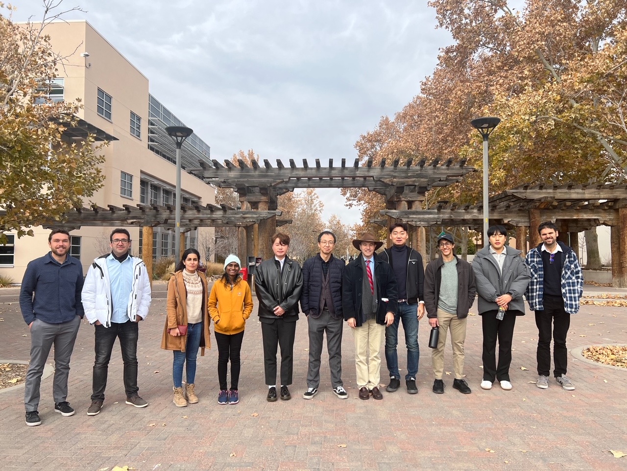 photo: Moreu with Korean engineering delegation